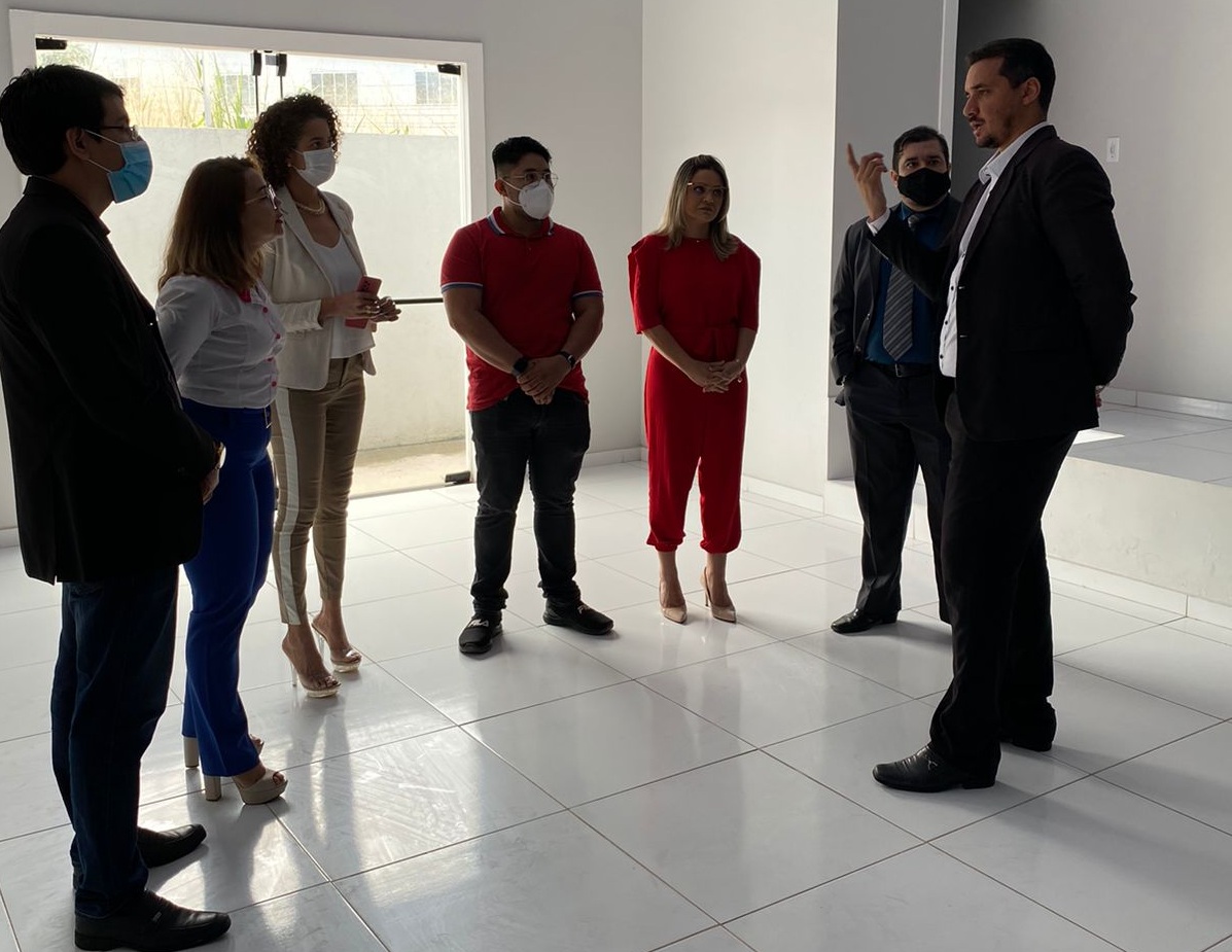 CAA-AP faz doação de equipamentos para funcionamento do auditório da Subseção de Santana